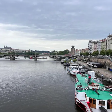 Comfortable And Cosy A Few Steps From Dancing House And Naplavka Dance *