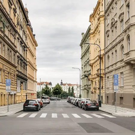 Comfortable And Cosy A Few Steps From Dancing House And Naplavka Dance *