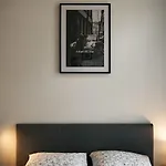 Comfortable And Cosy A Few Steps From Dancing House And Naplavka Dance Daire Prag