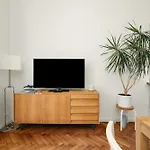 Comfortable And Cosy A Few Steps From Dancing House And Naplavka Dance Daire *