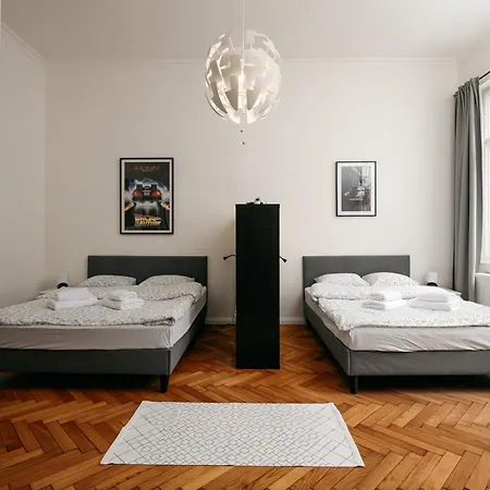 Comfortable And Cosy A Few Steps From Dancing House And Naplavka Dance Апартаменты *