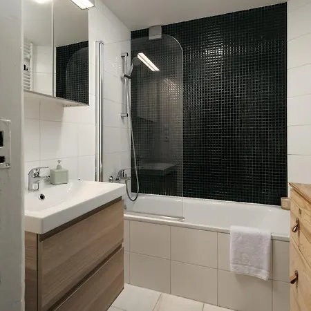 Comfortable And Cosy A Few Steps From Dancing House And Naplavka Dance * Prague