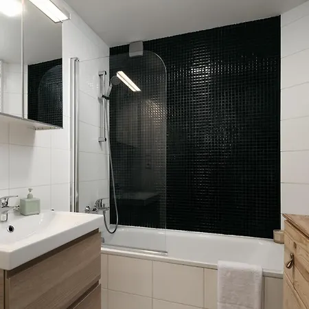 Apartment Comfortable And Cosy A Few Steps From Dancing House And Naplavka Dance