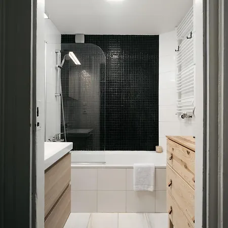 Comfortable And Cosy A Few Steps From Dancing House And Naplavka Dance Prague