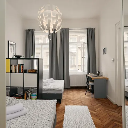 Comfortable And Cosy A Few Steps From Dancing House And Naplavka Dance Apartment Prague