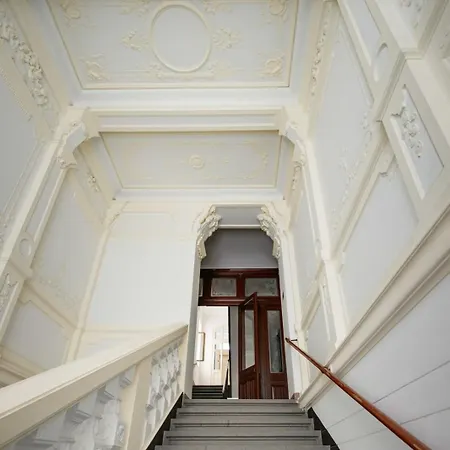 Comfortable And Cosy A Few Steps From Dancing House And Naplavka Dance * Prague